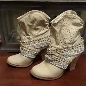 *FINAL PRICE* Short boots